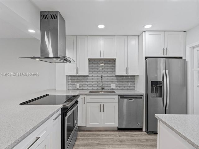 3150 N Palm Aire Dr 406, Pompano Beach, FL 33069