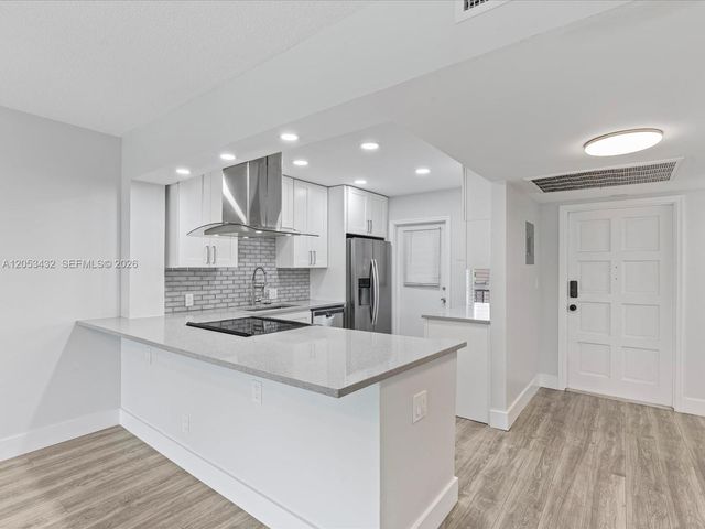3150 N Palm Aire Dr 406, Pompano Beach, FL 33069