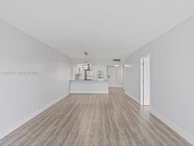 3150 N Palm Aire Dr 406, Pompano Beach, FL 33069