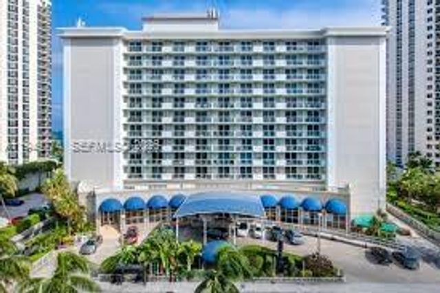 19201 Collins Avenue 422, Sunny Isles Beach, FL 33160