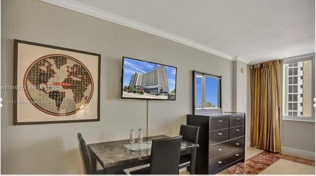 19201 Collins Avenue 422, Sunny Isles Beach, FL 33160