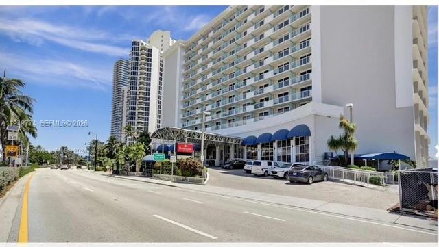 19201 Collins Avenue 422, Sunny Isles Beach, FL 33160