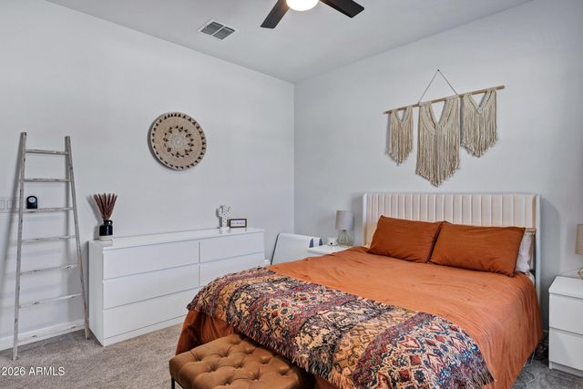 4055 E AMOROSO Drive, Gilbert, AZ 85296