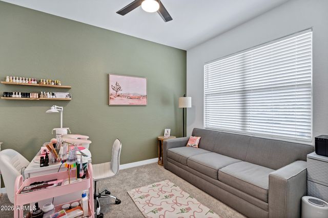 4055 E AMOROSO Drive, Gilbert, AZ 85296