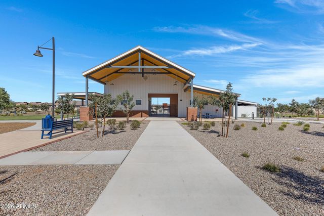 4055 E AMOROSO Drive, Gilbert, AZ 85296