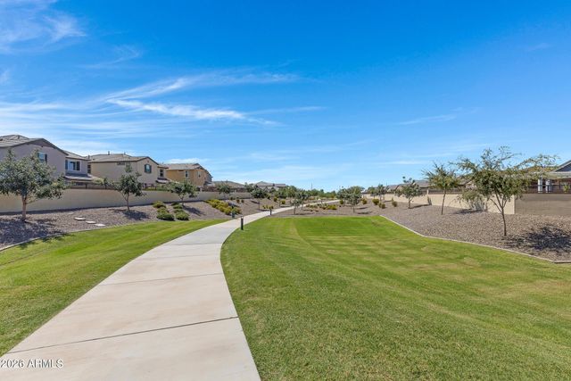 4055 E AMOROSO Drive, Gilbert, AZ 85296