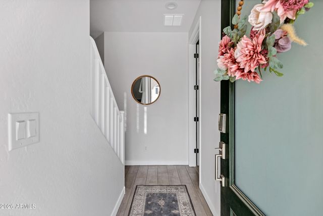 4055 E AMOROSO Drive, Gilbert, AZ 85296