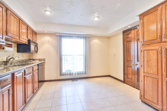 1325 Carlin Court, Fairfield, OH 45014