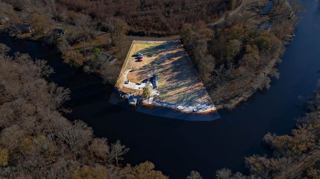 3429 River Rd., Nichols, SC 29581