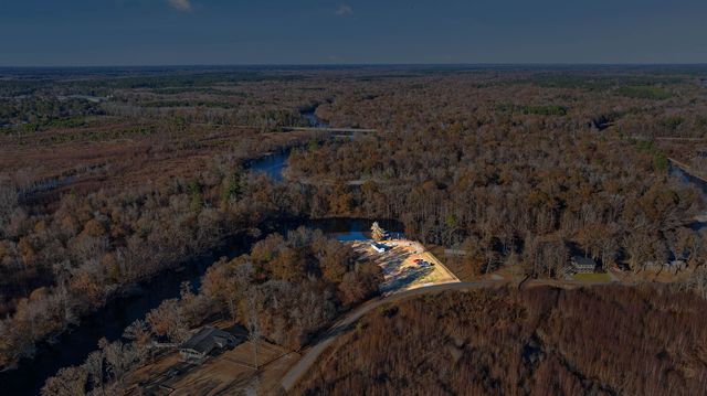 3429 River Rd., Nichols, SC 29581