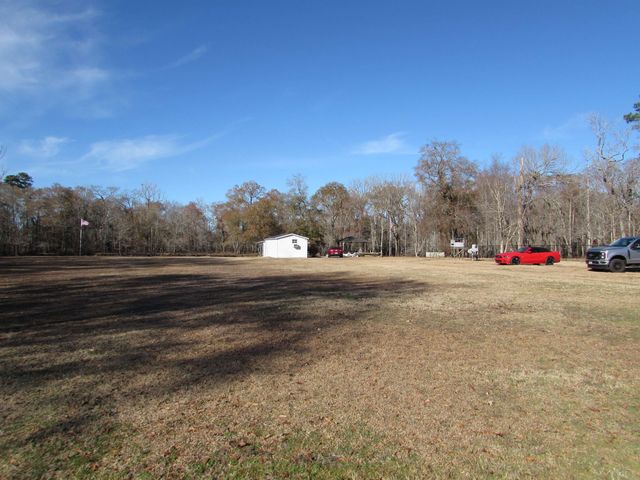 3429 River Rd., Nichols, SC 29581