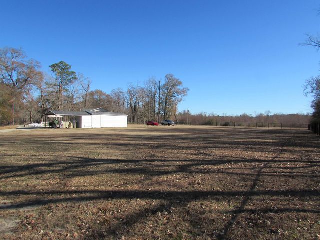 3429 River Rd., Nichols, SC 29581