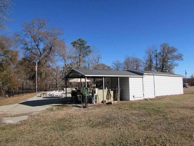 3429 River Rd., Nichols, SC 29581