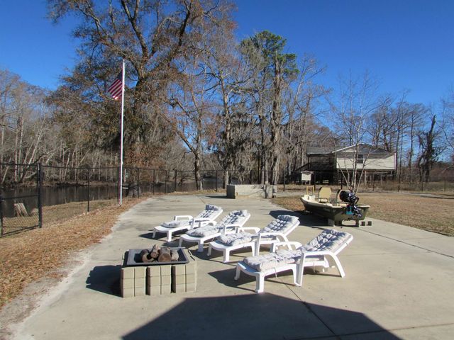 3429 River Rd., Nichols, SC 29581