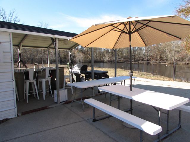 3429 River Rd., Nichols, SC 29581