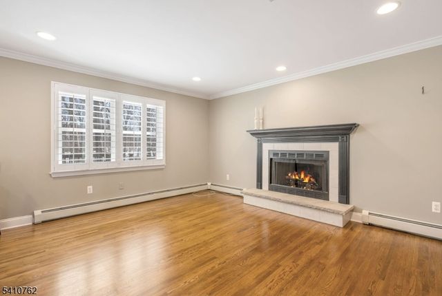 25 Alta Vista Dr, Ringwood Boro, NJ 07456