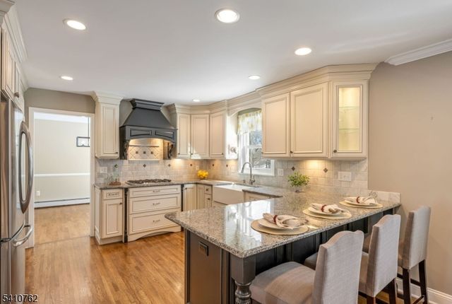 25 Alta Vista Dr, Ringwood Boro, NJ 07456