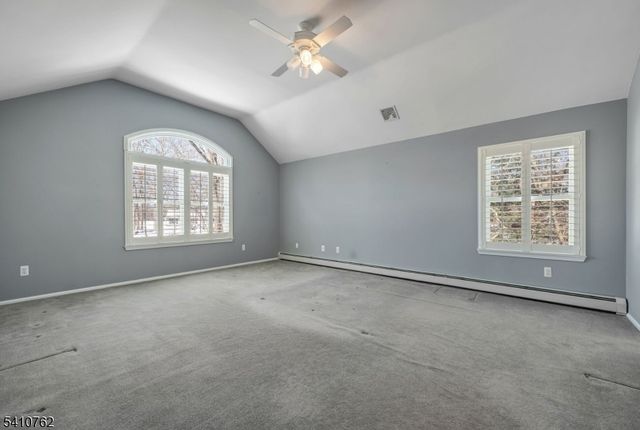 25 Alta Vista Dr, Ringwood Boro, NJ 07456