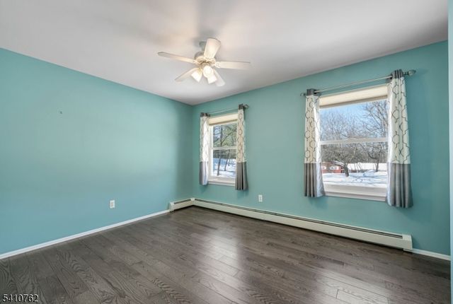 25 Alta Vista Dr, Ringwood Boro, NJ 07456