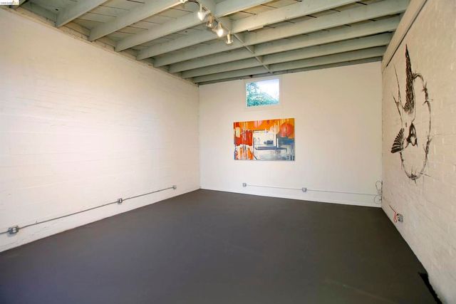 2946 Macarthur Blvd, Oakland, CA 94602