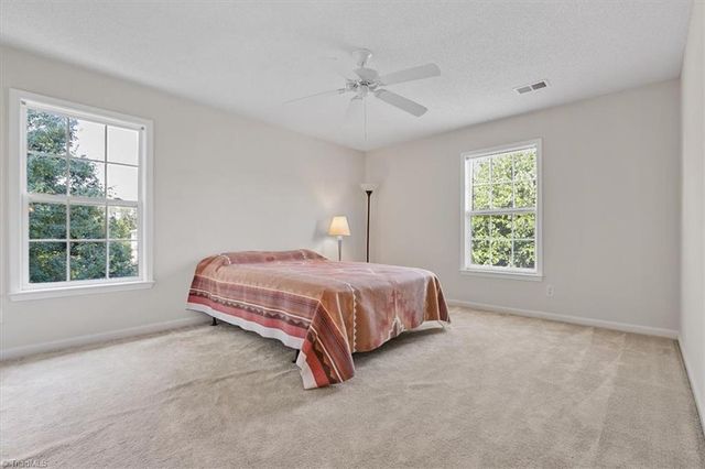 2600 Pennoak Way M, Greensboro, NC 27407