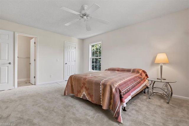 2600 Pennoak Way M, Greensboro, NC 27407