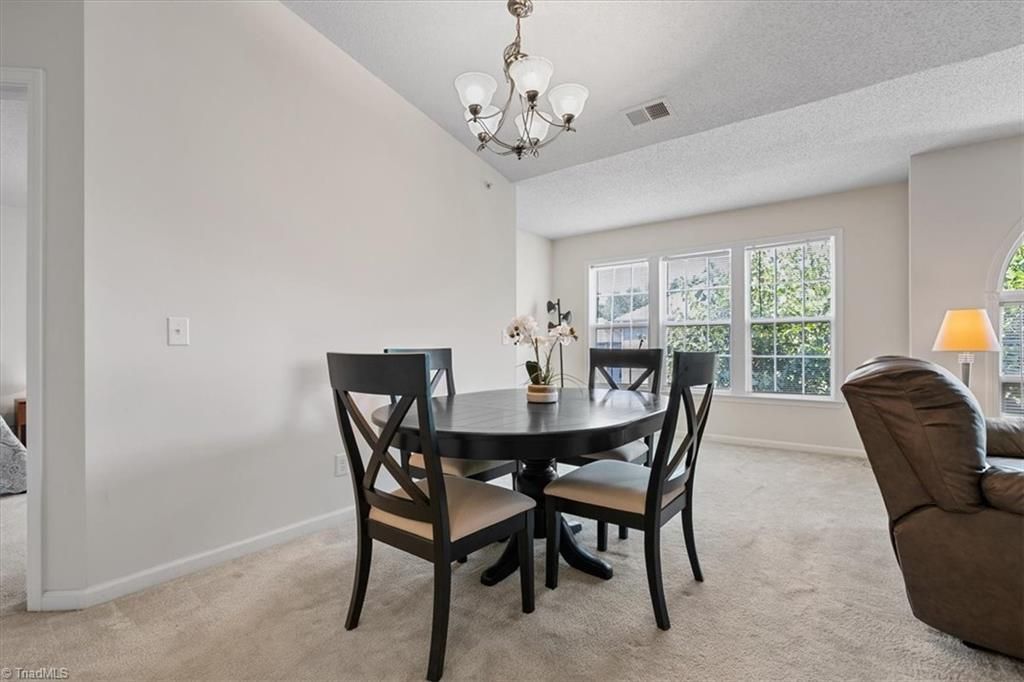 2600 Pennoak Way M, Greensboro, NC 27407
