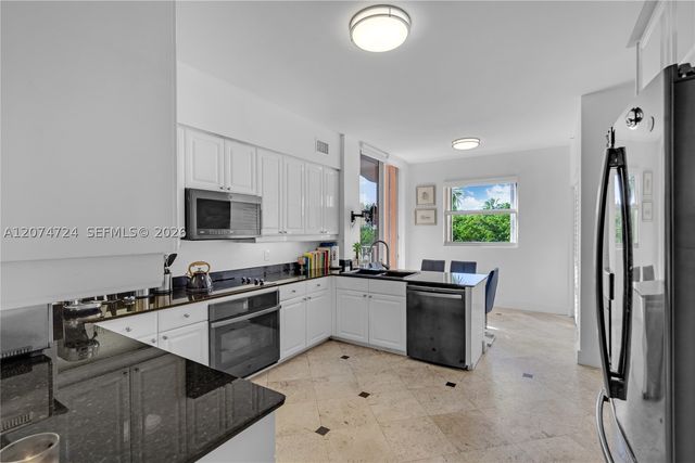 737 Crandon Blvd PH-1, Key Biscayne, FL 33149