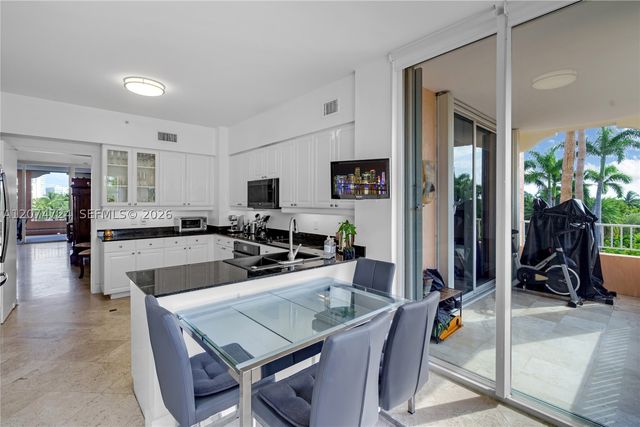 737 Crandon Blvd PH-1, Key Biscayne, FL 33149