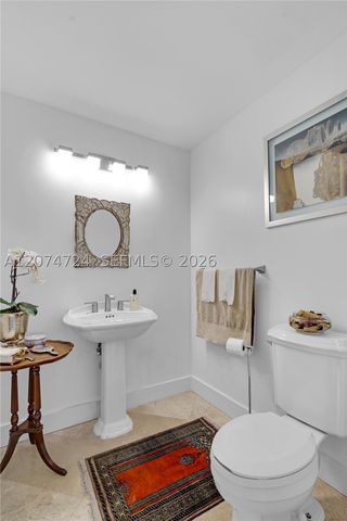 737 Crandon Blvd PH-1, Key Biscayne, FL 33149