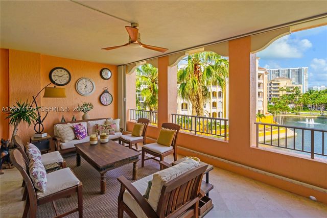 737 Crandon Blvd PH-1, Key Biscayne, FL 33149