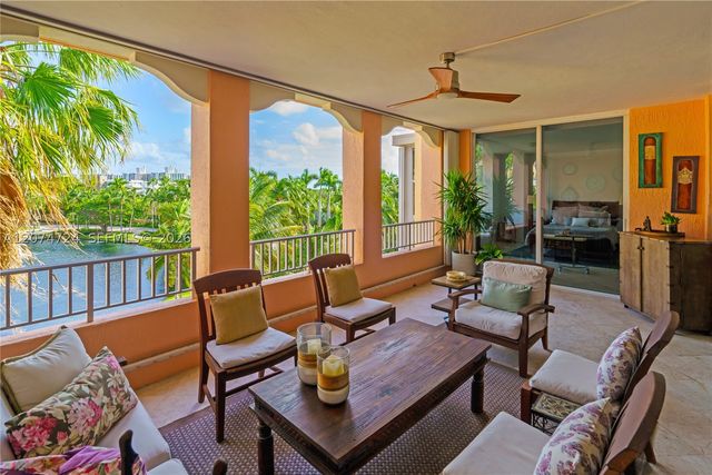 737 Crandon Blvd PH-1, Key Biscayne, FL 33149