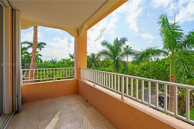 737 Crandon Blvd PH-1, Key Biscayne, FL 33149