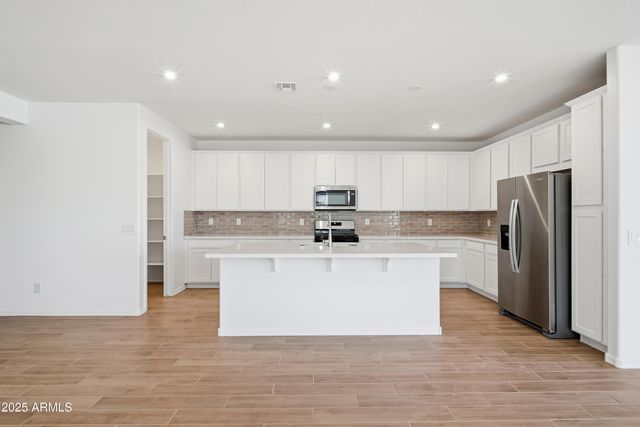 19014 W STELLA Avenue, Waddell, AZ 85355