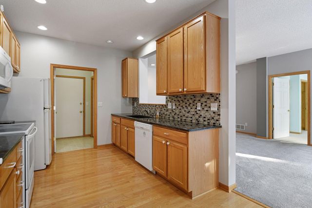 1009 Victoria Greens Boulevard, Victoria, MN 55386