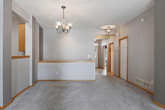 1009 Victoria Greens Boulevard, Victoria, MN 55386