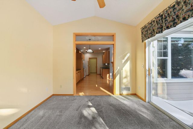 1009 Victoria Greens Boulevard, Victoria, MN 55386