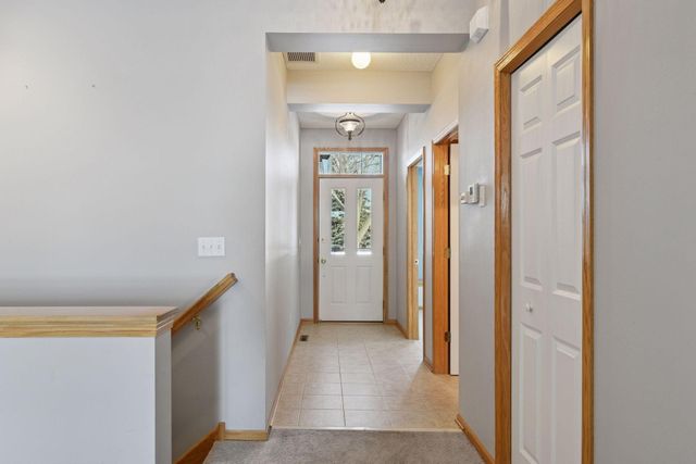 1009 Victoria Greens Boulevard, Victoria, MN 55386