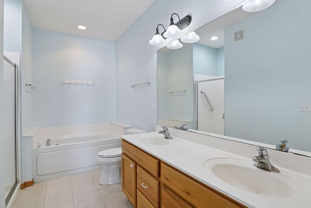 1009 Victoria Greens Boulevard, Victoria, MN 55386