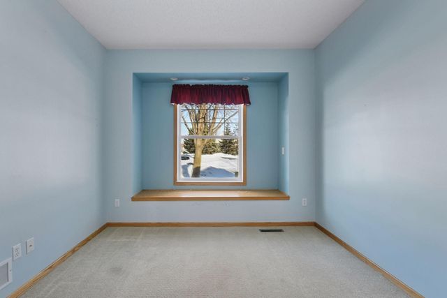 1009 Victoria Greens Boulevard, Victoria, MN 55386