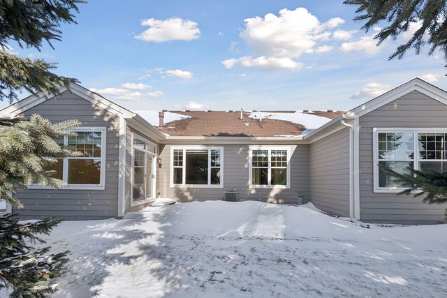 1009 Victoria Greens Boulevard, Victoria, MN 55386