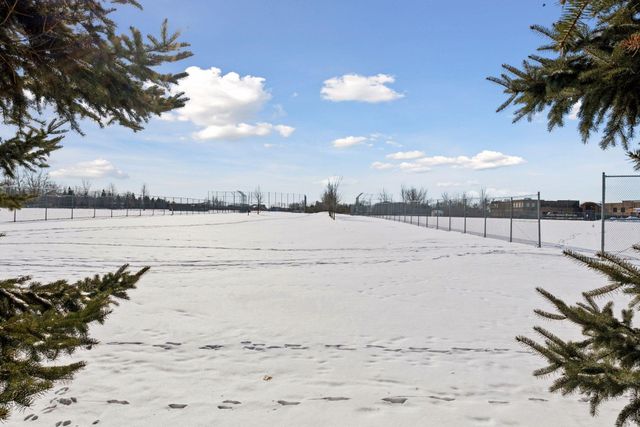 1009 Victoria Greens Boulevard, Victoria, MN 55386