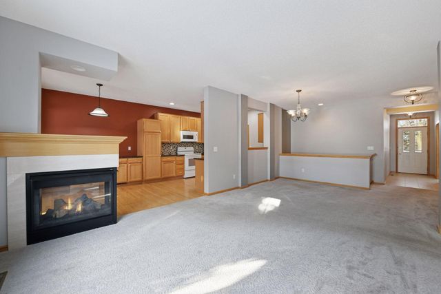 1009 Victoria Greens Boulevard, Victoria, MN 55386