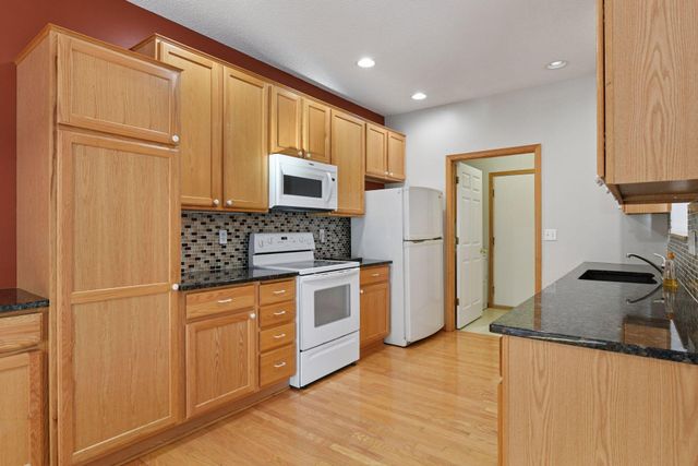 1009 Victoria Greens Boulevard, Victoria, MN 55386