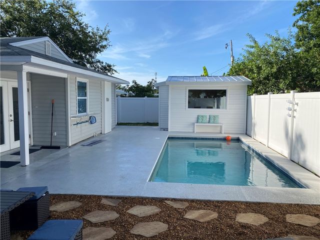 1510 3rd Court, Vero Beach, FL 32960