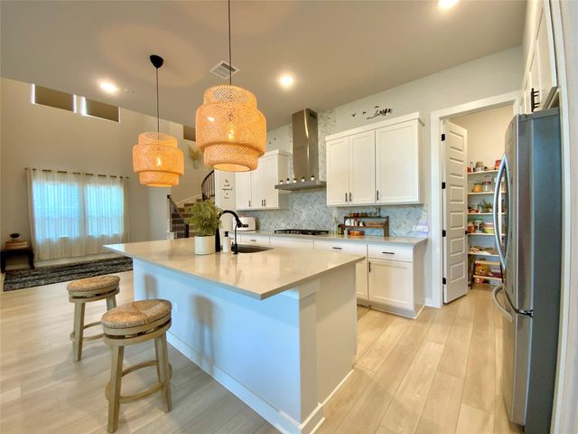 243 Kings Pine DR, Dripping Springs, TX 78620