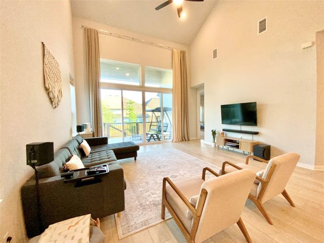 243 Kings Pine DR, Dripping Springs, TX 78620