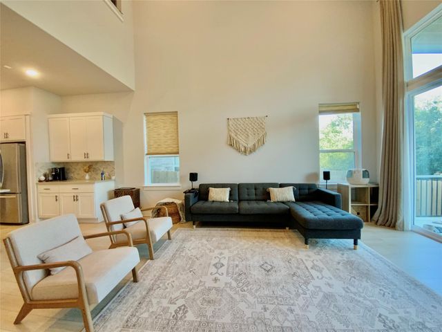 243 Kings Pine DR, Dripping Springs, TX 78620