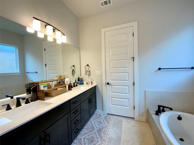 243 Kings Pine DR, Dripping Springs, TX 78620