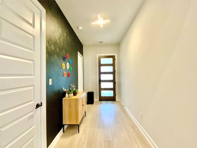 243 Kings Pine DR, Dripping Springs, TX 78620